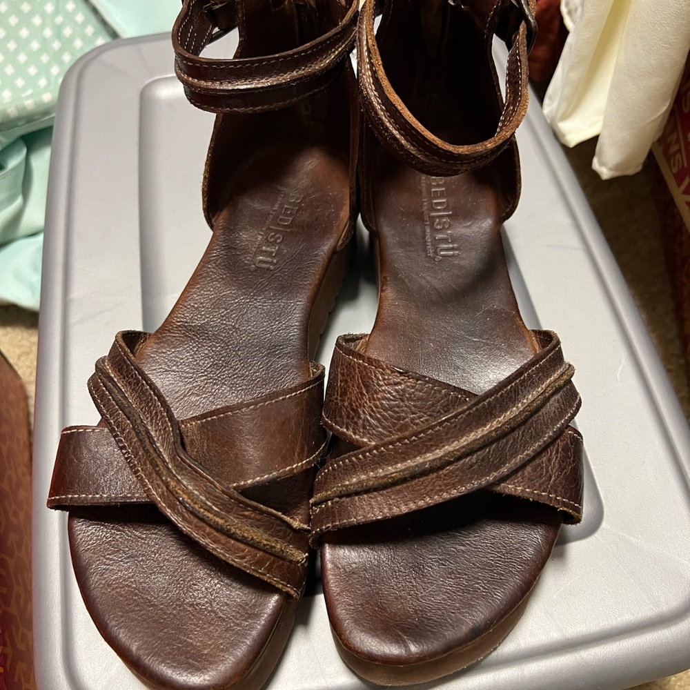 Dark brown Bed Stu sandals. - Picture 3 of 5